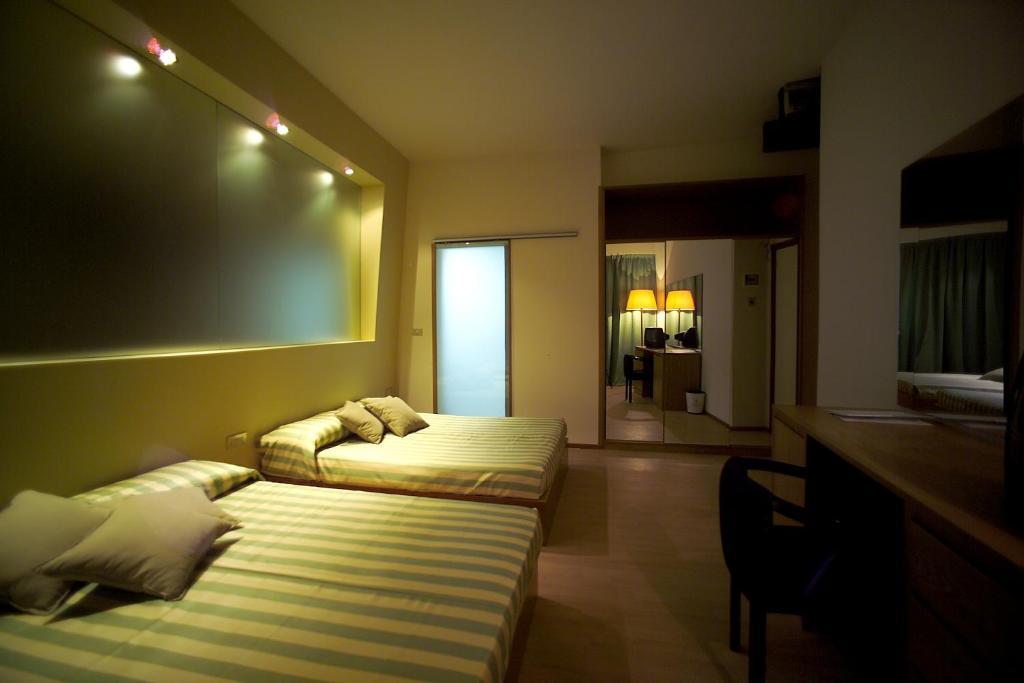 Hotel President Silvi Marina Rom bilde